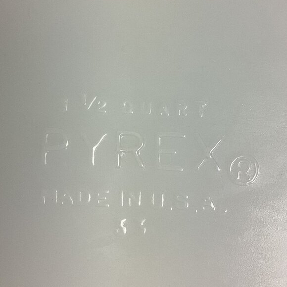 Vintage Pyrex Black Snowflake Oval Divided Serving Dish w/ Lid 1½ Qt. - Picture 12 of 16